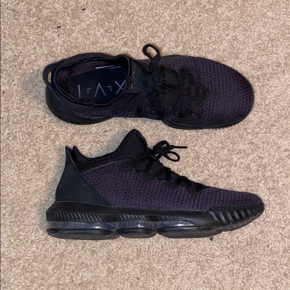Nike Lebron 16 Low